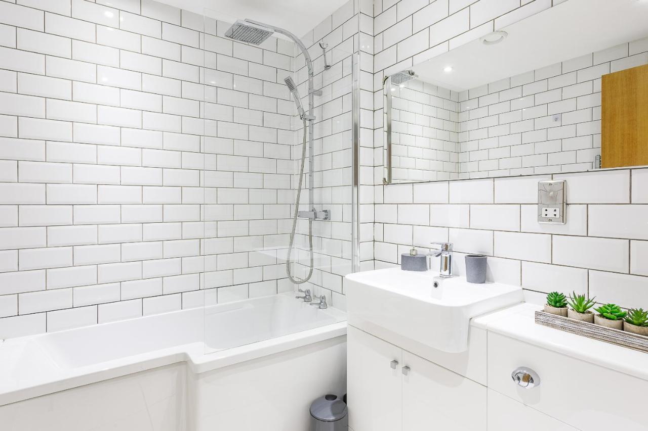 Boutique Quayside Apartment - Free Parking ニューカッスル・アポン・タイン エクステリア 写真